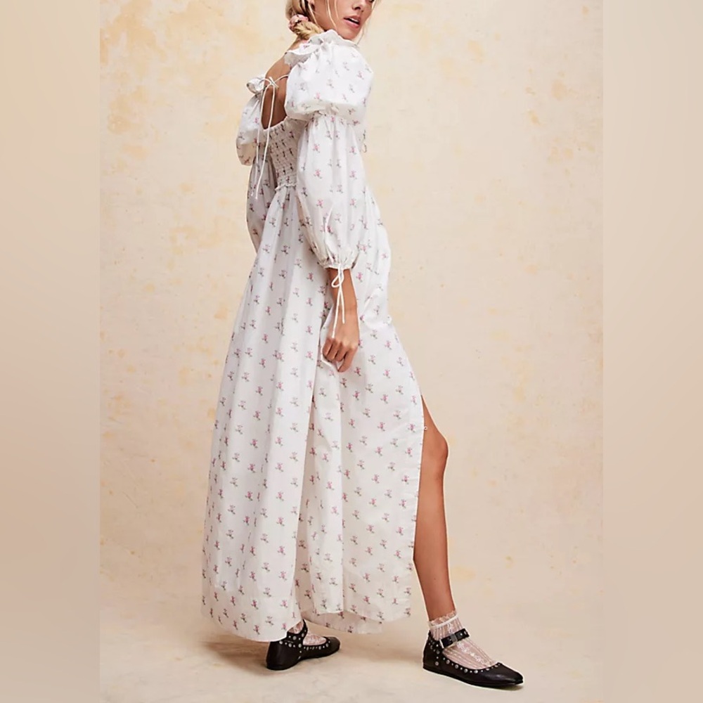 NWT ( STILL IN PACKAGING ) FOR LOVE AND LEMONS CARLOTTA MAXI DRESS in WHITE sz S